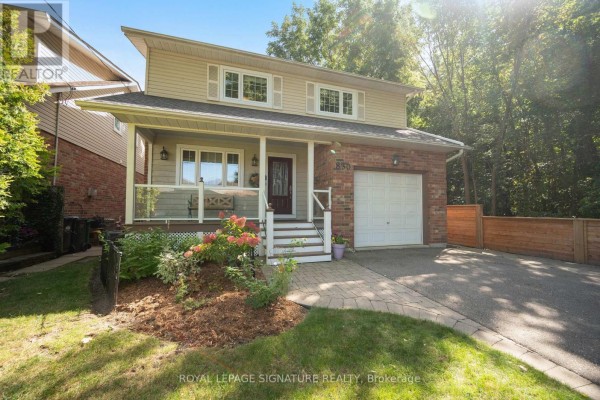 Family room - 830 Ninth Street, Mississauga, ON L5E1R8 Photo 4