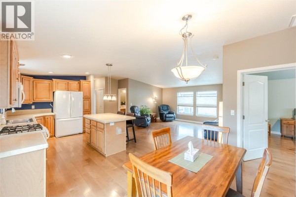Dining room - 8300 Gallagher Lk Frontage Road Unit# 7, Oliver, BC V0H1T2 Photo 5