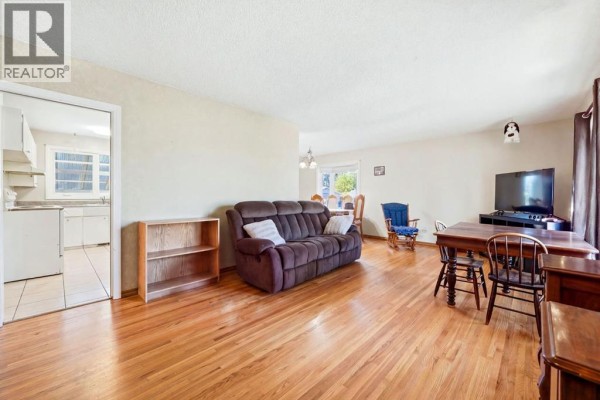 Dining room - 8303 Addison Drive Se, Calgary, AB T2H1P2 Photo 5