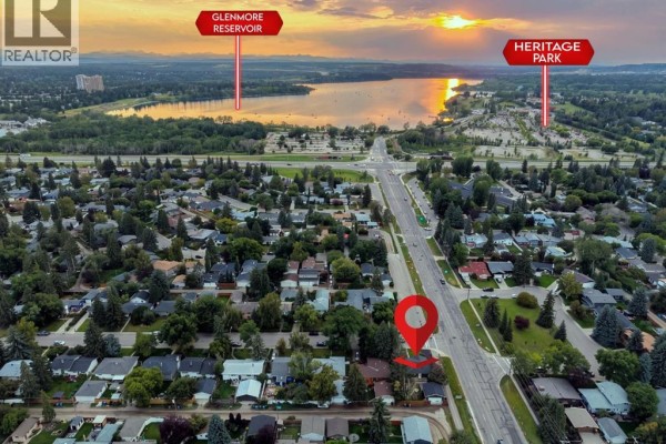 3pc Bathroom - 8304 11 Street Sw, Calgary, AB T2V1N6 Photo 5