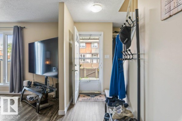 Bedroom 2 - 8306 182 St Nw, Edmonton, AB T5T1T9 Photo 5