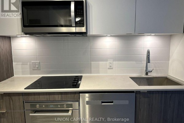 831 - 60 Princess Street, Toronto, ON M5A2C7 Photo 4