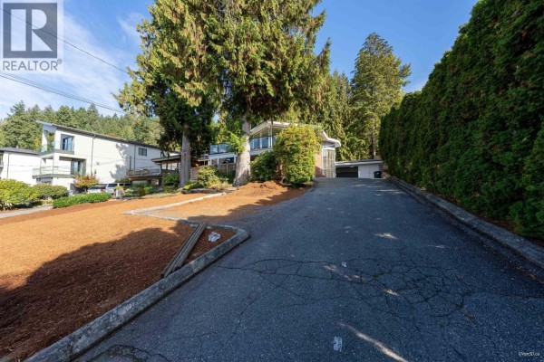 831 Ioco Road, Port Moody, BC, photo 2