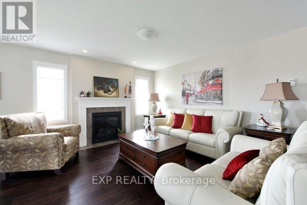 Family room - 831 Solidex Place, Russell, ON K4R0C7 Photo 5