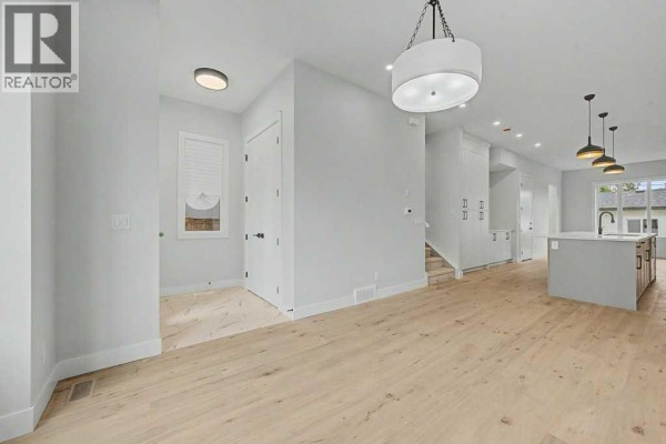 Other - 8310 34 Avenue Nw, Calgary, AB T3B1R2 Photo 4
