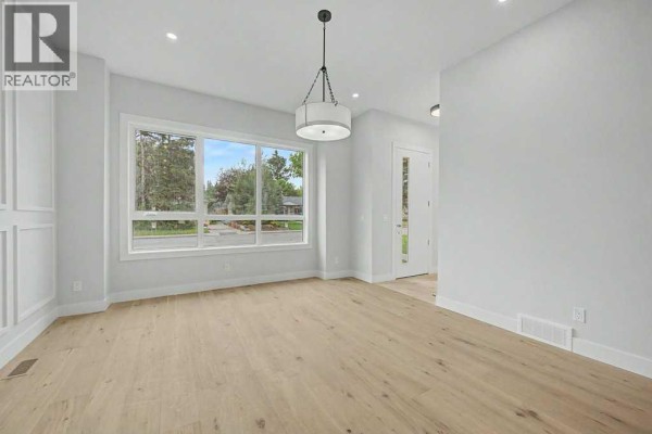 Living room - 8310 34 Avenue Nw, Calgary, AB T3B1R2 Photo 5