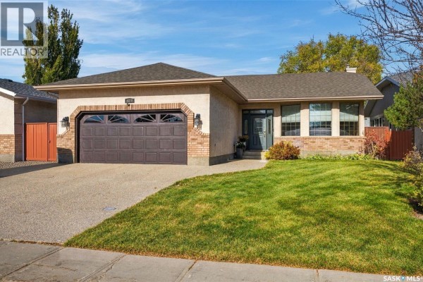 Kitchen - 8310 Sherwood Drive, Regina, SK S4Y1J5 Photo 2