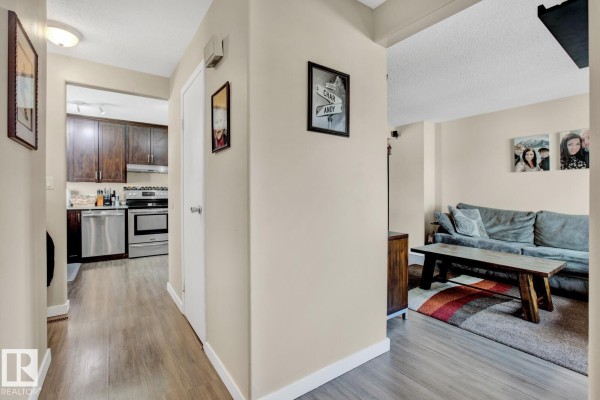 Primary Bedroom - 8314 182 St Nw, Edmonton, AB T5T1T9 Photo 5