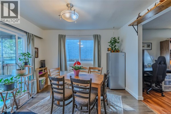Bedroom - 832 Holly Hill Rd, Nanaimo, BC V9R5T1 Photo 3