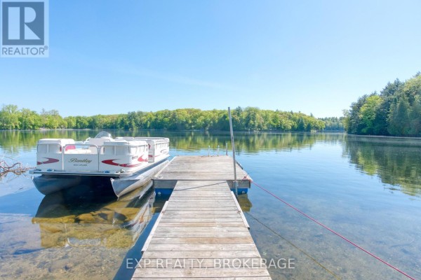 832 Sharbot Lake, Frontenac, ON, photo 2