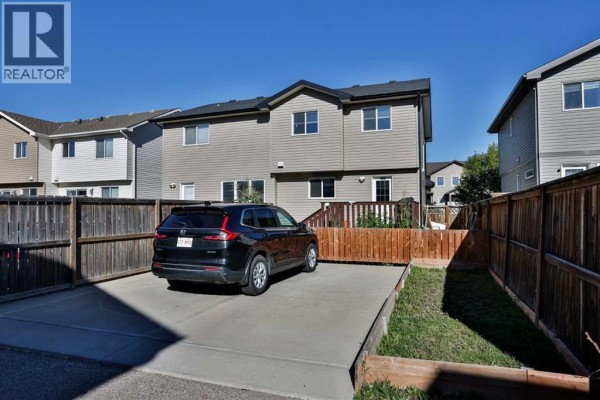Dining room - 832 Silkstone Close, Lethbridge, AB T1J5C6 Photo 2