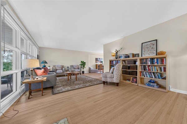 Den - 833 Brock Street, Winnipeg, MB R2N0Z7 Photo 5