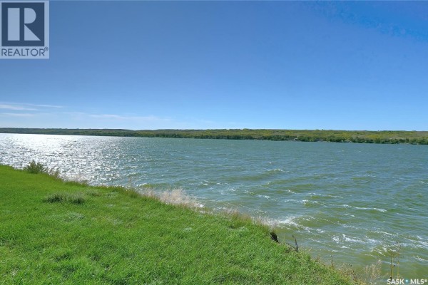 833 Daniel Drive, Buffalo Pound Lake, SK S0G0A2 Photo 2