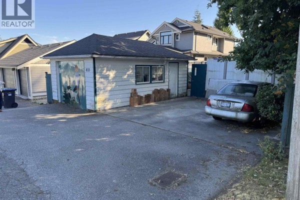 833 Scott Street, New Westminster, BC V3L4V1 Photo 3