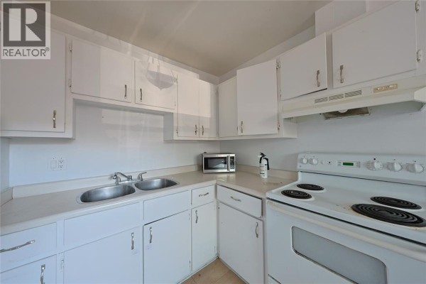 4pc Bathroom - 834 Exmouth Street Unit# 22, Sarnia, ON N7T5R2 Photo 5