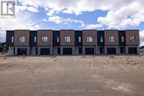 834 Weiler Boulevard, Thunder Bay