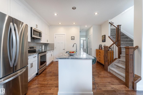 Kitchen - 8340 79 Av Nw, Edmonton, AB T6C0R3 Photo 3