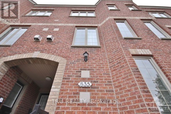 835 Longfields Drive, Ottawa, ON K2J5N2 Photo 2