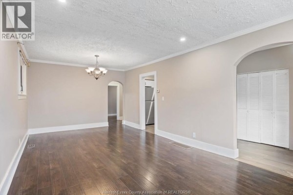 Kitchen - 835 Moy Avenue Unit# Main, Windsor, ON N9A2N7 Photo 2