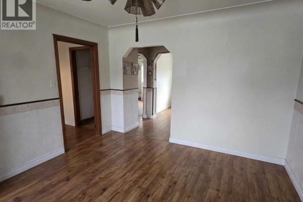 Family room/Fireplace - 835 Stanley, Windsor, ON N8X3B4 Photo 3