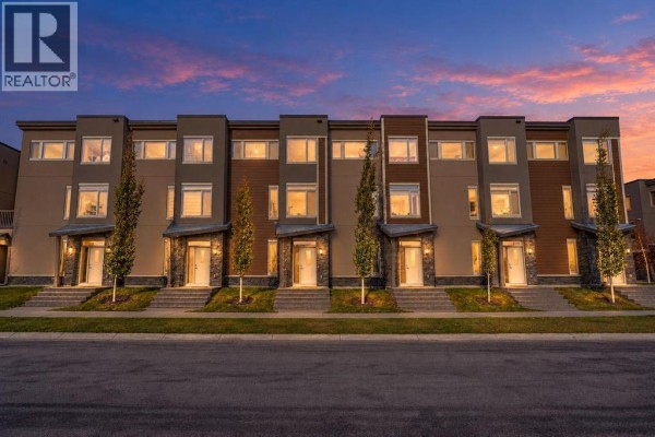 Townhouse for sale at 8354 9 Avenue Sw, Calgary, AB - MLS® Vi9sws