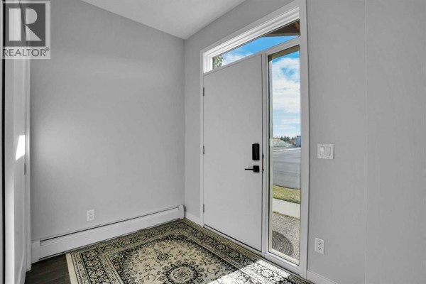 8354 9 Avenue Sw, Calgary, AB, photo 3