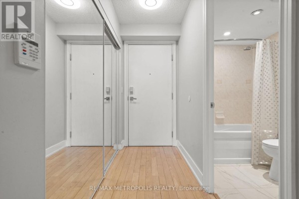 Kitchen - 836 - 250 Wellington Street W, Toronto, ON M5V2V4 Photo 3