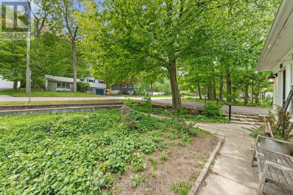 Family room - 836 Victoria Street, Midland, ON L4R1B6 Photo 3
