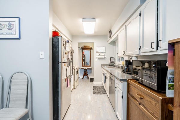 8363 Arbour Place, Delta, BC V4H7H4 Photo 5