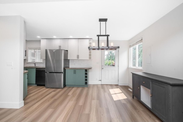 8364 Cade Barr Street, Mission, BC V2V3Z8 Photo 5