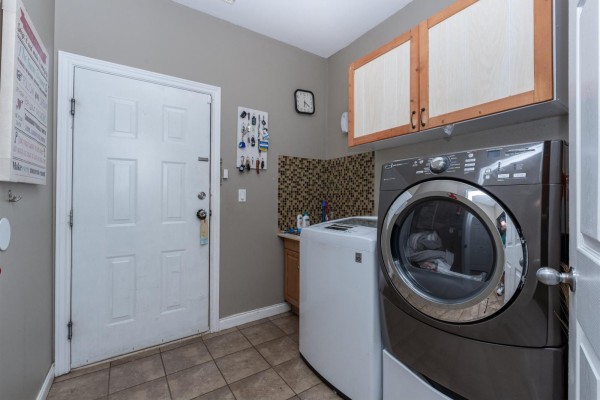 8364 Harris Street, Mission, BC V2V7R9 Photo 3