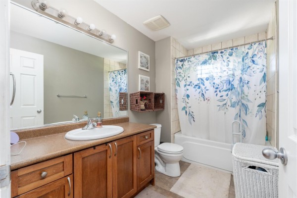 8364 Harris Street, Mission, BC V2V7R9 Photo 4