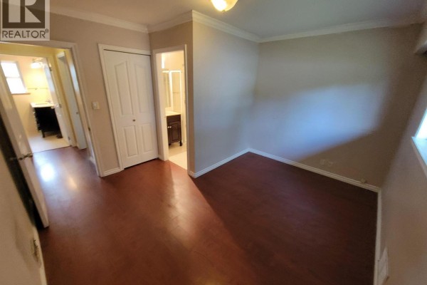 8374 11th Avenue, Burnaby, BC V3N2P4 Photo 5