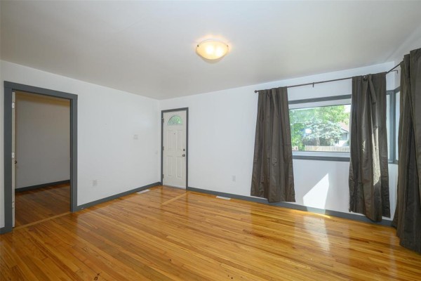 838 Atlantic Avenue, Winnipeg, MB, photo 3