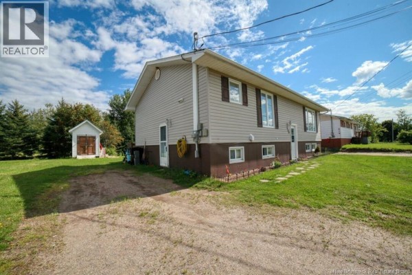 838 Helen Street, Bathurst, NB, photo 3