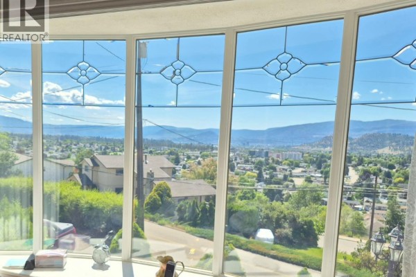 Full bathroom - 838 Mckenzie Road, Kelowna, BC V1X2B3 Photo 5