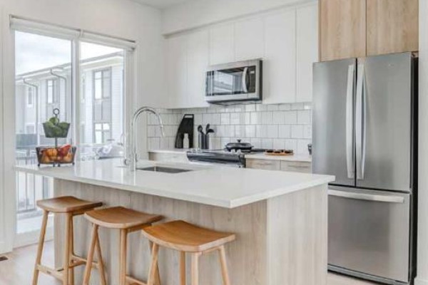 Kitchen - 839 Belmont Drive Sw, Calgary, AB T2X4P2 Photo 2
