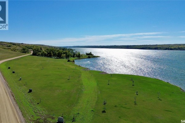 839 Daniel Drive, Buffalo Pound Lake, SK S0G0A2 Photo 5