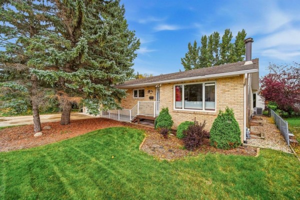 84 2nd Street S, Niverville