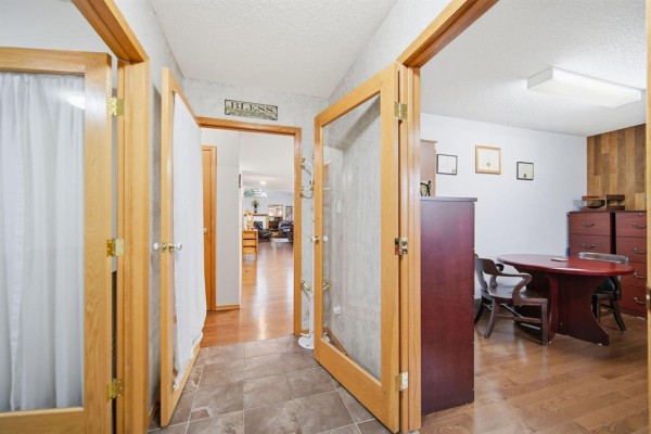 Living room - 84 2nd Street S, Niverville, MB R0A1E0 Photo 3