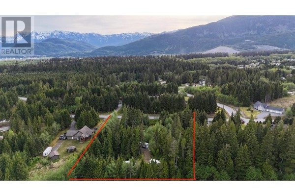 84-98 Dewberry Street, Kitimat, BC V8C0A1 Photo 4