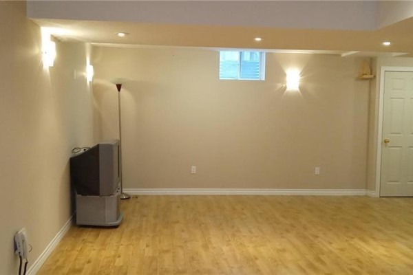 84 Apple Ridge Drive Unit# Lower, Kitchener