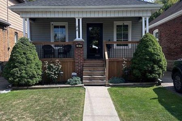 84 Barons Avenue N, Hamilton, ON, photo 2