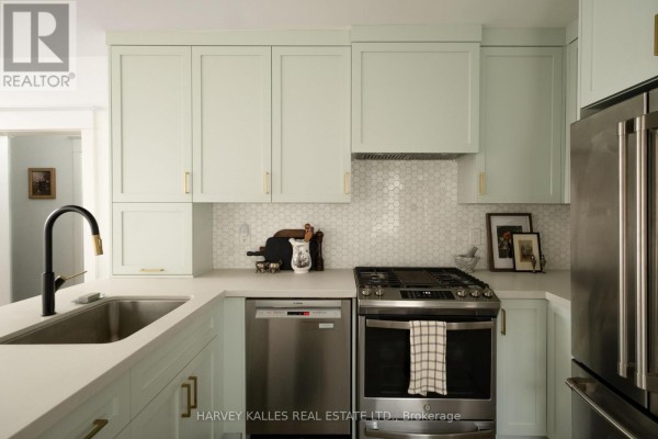 Kitchen - 84 Coleridge Avenue, Toronto, ON M4C4H6 Photo 4