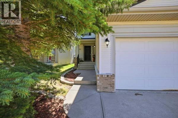 Foyer - 84 Cougar Ridge Circle Sw, Calgary, AB T3H5C8 Photo 4