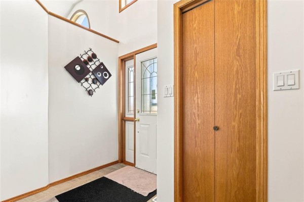 Eat in kitchen - 84 Foxwarren Drive, Winnipeg, MB R2P2X3 Photo 4