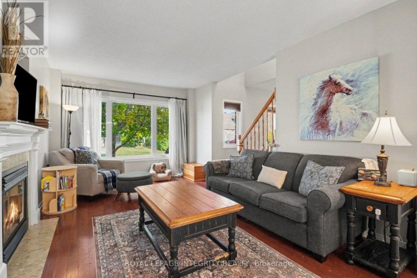Living room - 84 Lamadeleine Boulevard, Russell, ON K0A1W1 Photo 4