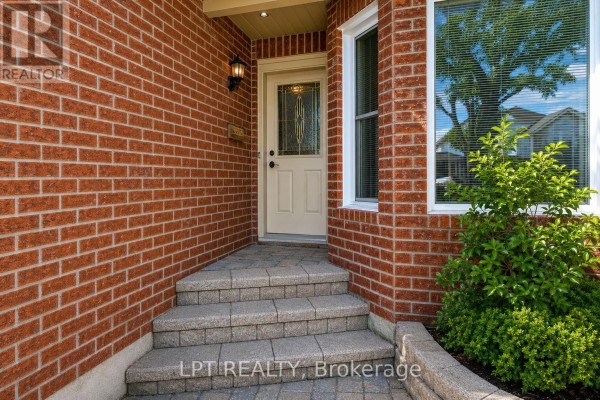 84 Newborough Crescent, Ottawa, ON, photo 2