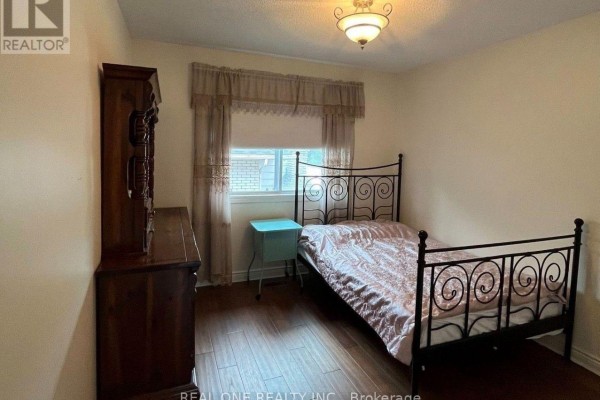 84 Riverglen Drive, Georgina, ON L4P2R1 Photo 2