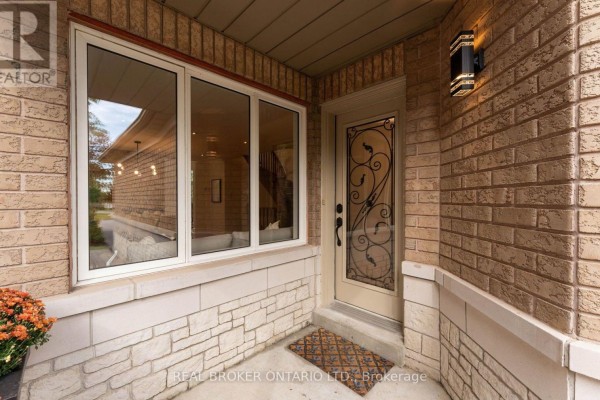 Dining room - 84 Sandway Crescent, Vaughan, ON L6A2M3 Photo 3